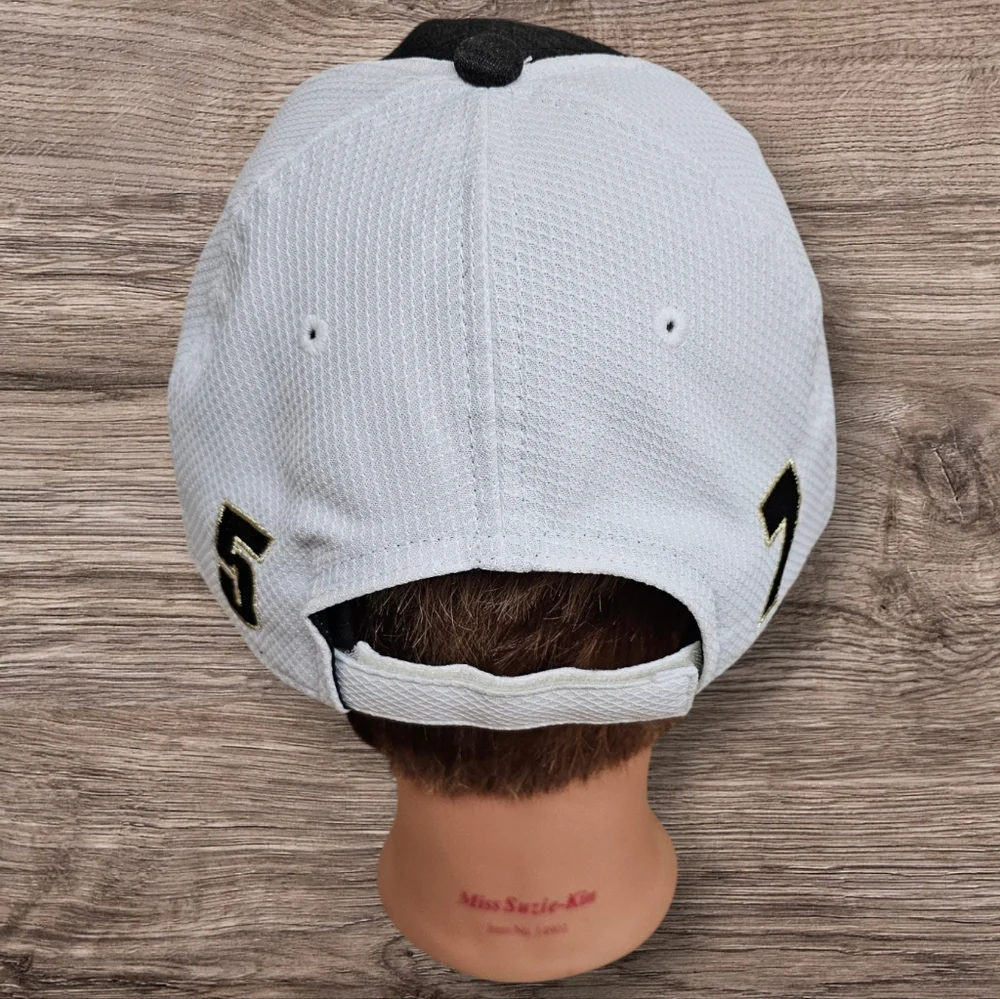 Hat - Picture 5 of 10